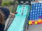 Zahraj si nostalgickú hru s týmto skee-ball hracím automatom!