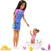 Bábika Barbie v šatách so srdiečkami, súprava na babysitting – Mattel