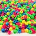 PlayBox: Valec tvarované farebné korálky v neónových farbách, balenie 1000 ks.